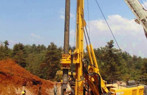 旋挖钻机安全操作规程安装视频（旋挖钻机安全技术操作规程）