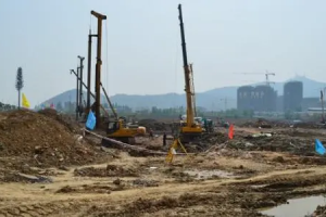 旋挖钻机大型设备及附件运输租赁合同-旋挖钻机基地如何拟定运输合同