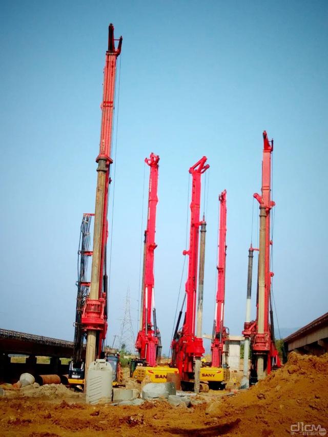 哪里学习旋挖钻机：攻坚克难三一SR285R助力印度班加罗尔地铁项目（三一攻坚克难SR285R帮助印度班加罗尔地铁项目）插图2