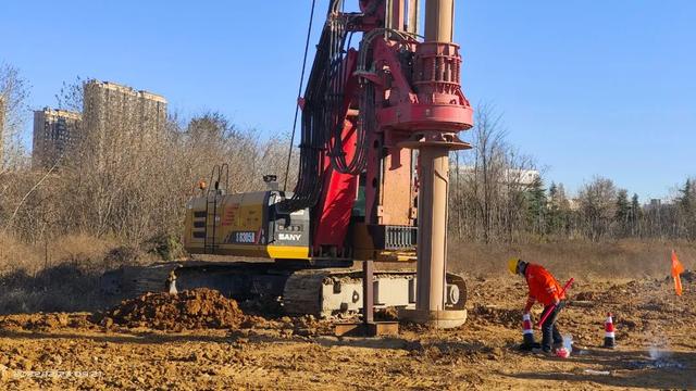 旋挖钻机学习时间：宁芜铁路扩能改造工程正式开工建设！